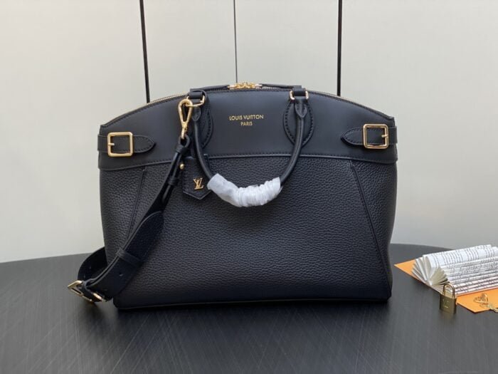 Louis Vuitton / LV zys lock it mm real leather m22914 size: 36*29*15cm