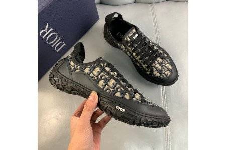 DIOR B28 SNEAKER