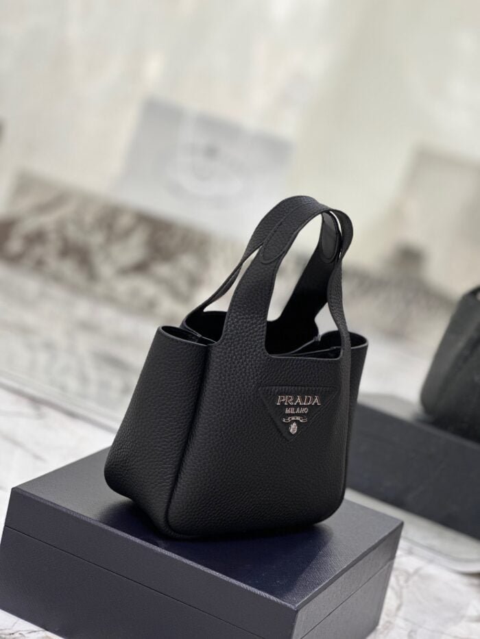 Prada Litchi print calf mini Picotin bag size:15.5*18*10cm