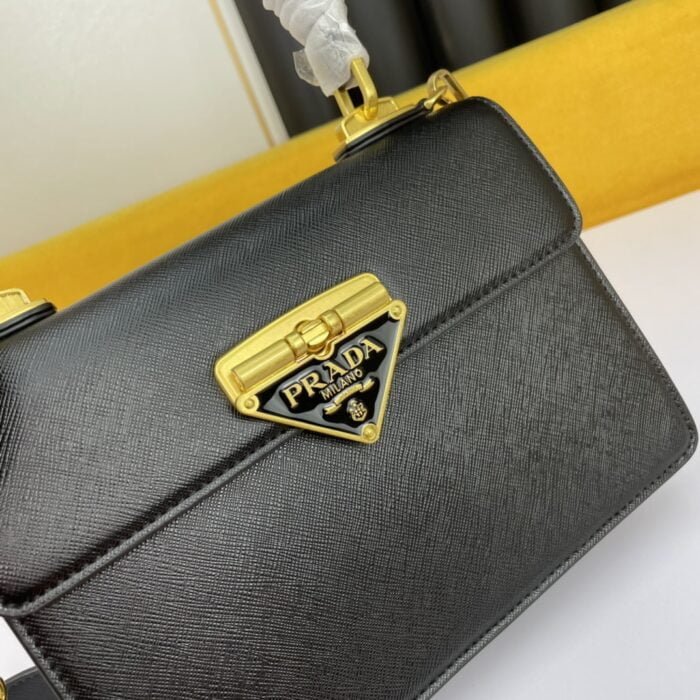 Prada organ bag black size: 20*15*5cm