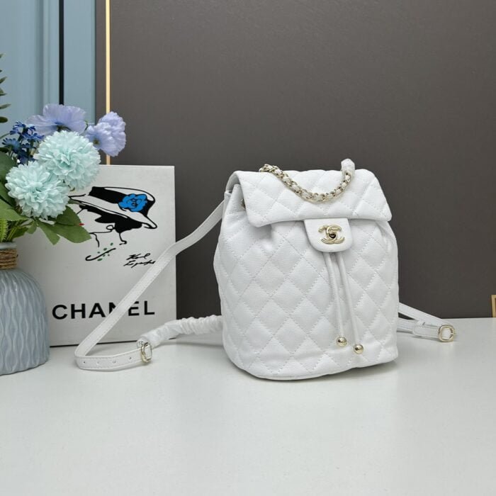 Chanel 23s Salzburg cowhide backpack 917 White size: 25*20*12cm/23*18*10cm