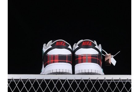 Nike SB DUNK LOW PLAID