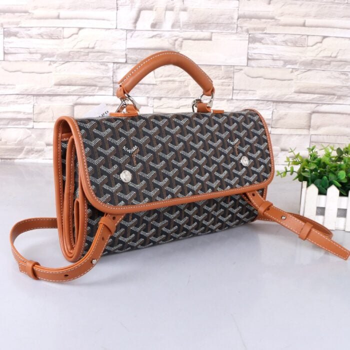 Goyard Backpack black with earthy yellow size:32*14*37cm