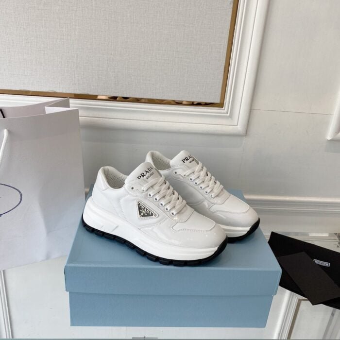Prada Patent leather white Size: 34-40 note shoes size which you want when you fill shipping address