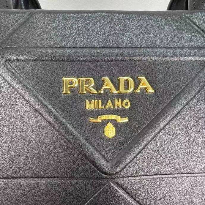 Prada tote 3d coining bag size: 35*27*10cm