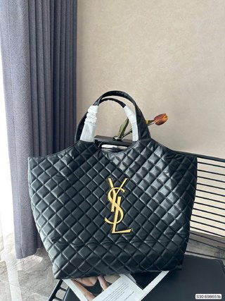 Icaremaxi Tote handbag model: 698651
