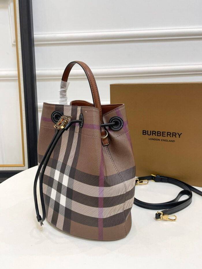 Burberry Bucket bag size: 26*8cm