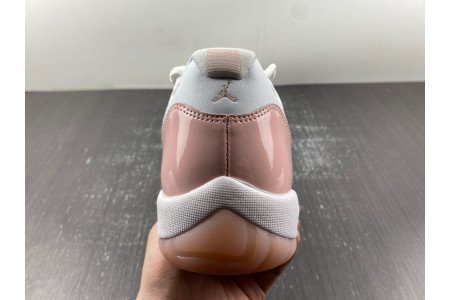 Air Jordan 11 Low WMNS ?Legend Pink?