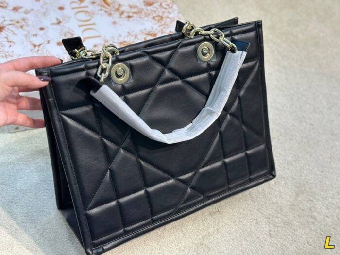 Dior ESSENTIAL Ox-leather rattan check shoulder Tote bag size: 36*28/27*22cm