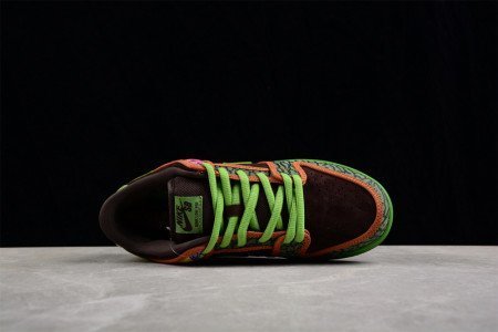 Nike SB Dunk Low De La Soul