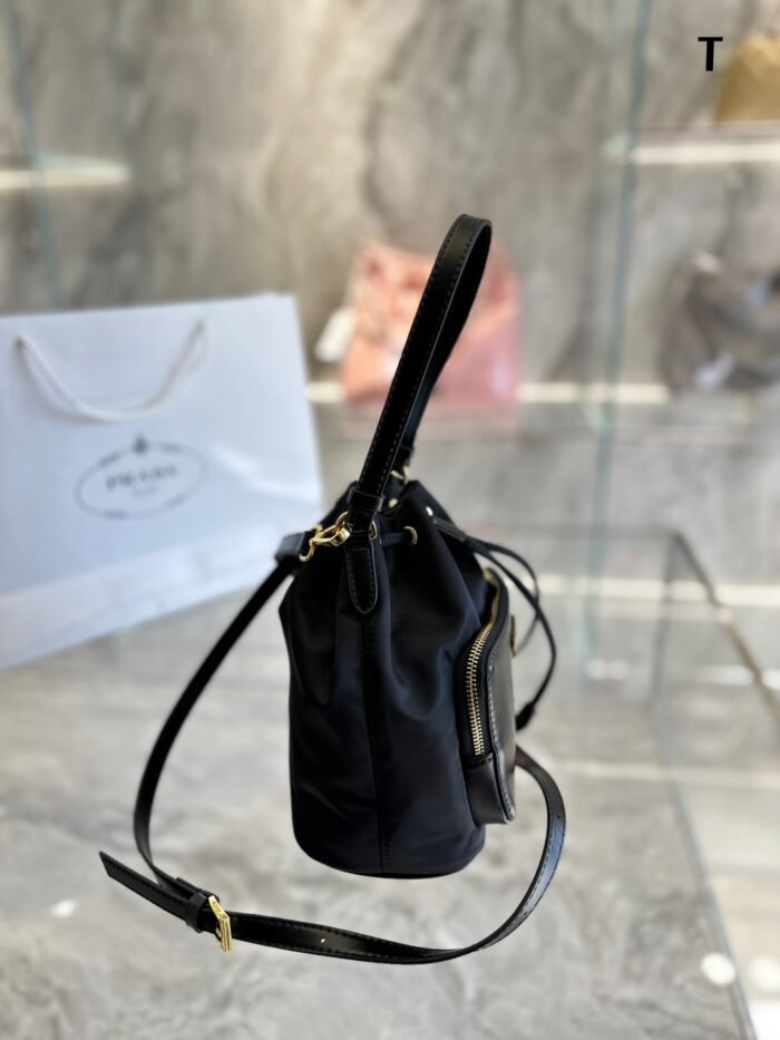 Prada Nylon waterproof drawstring bucket bag size: 19*12*22cm