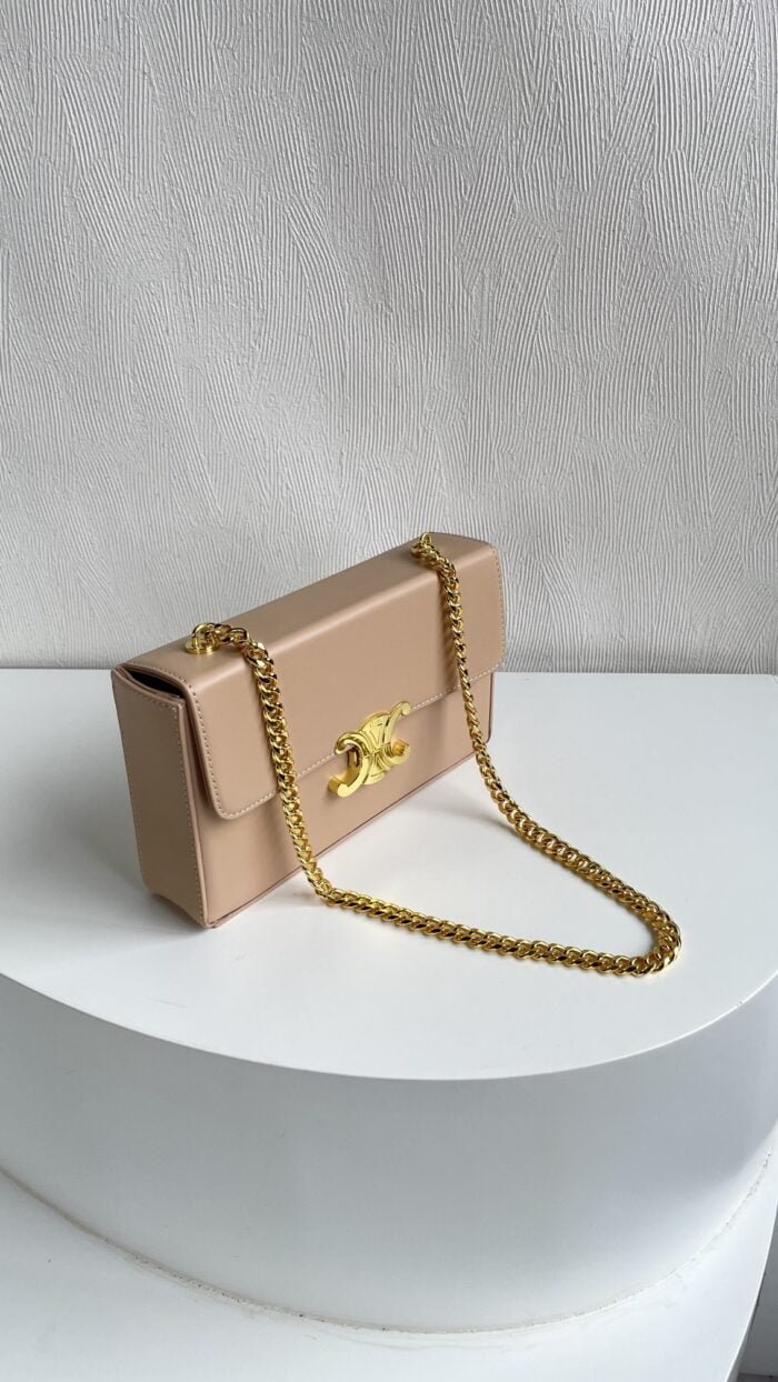 CELINE Arc de Triomphe Pink with Chain Size: 22 * 13.5 * 6cm