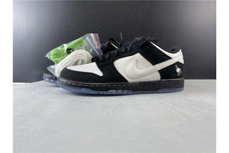 NIKE SB DUNK LOW PRO OG ‘PANDA PIGEON’