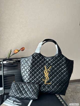 Icaremaxi Tote handbag model: 698651