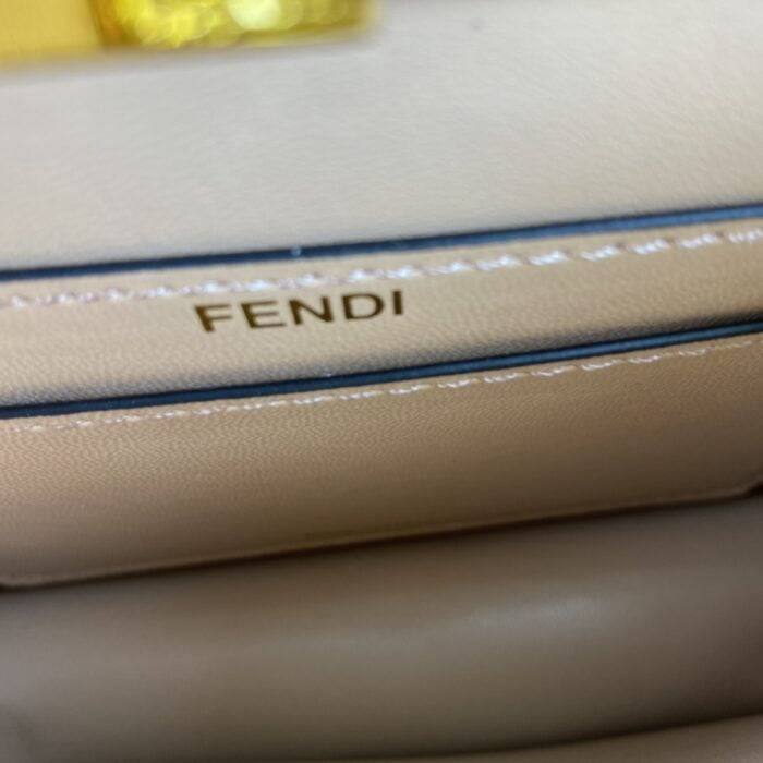 FENDI PeekaboolseeuPetite 0778 size: 20*15.5*11CM