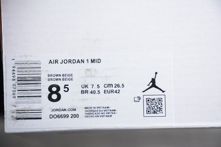 Air Jordan 1 Mid Brown Basalt Oatmeal