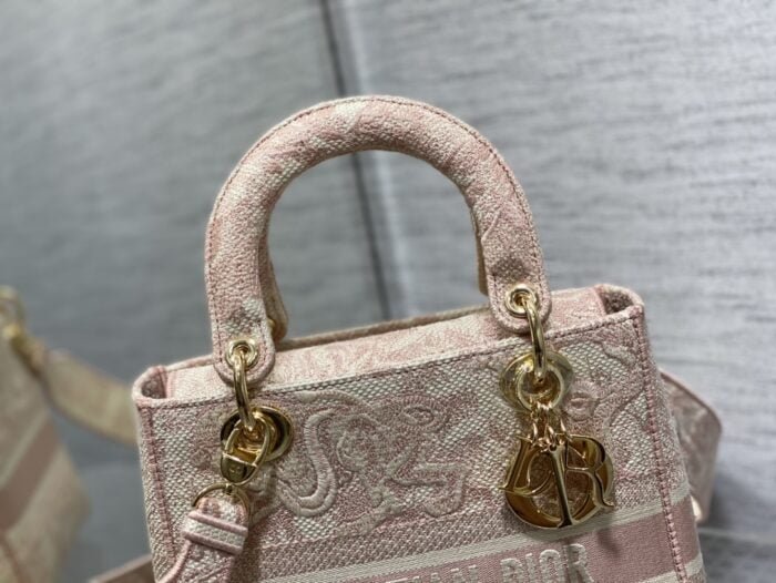 Dior Tiger embroidery Princess Diana handbag size:24cm*20cm*11cm