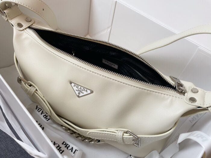 Prada Vintage Baguette underarm bag 1BD740 white