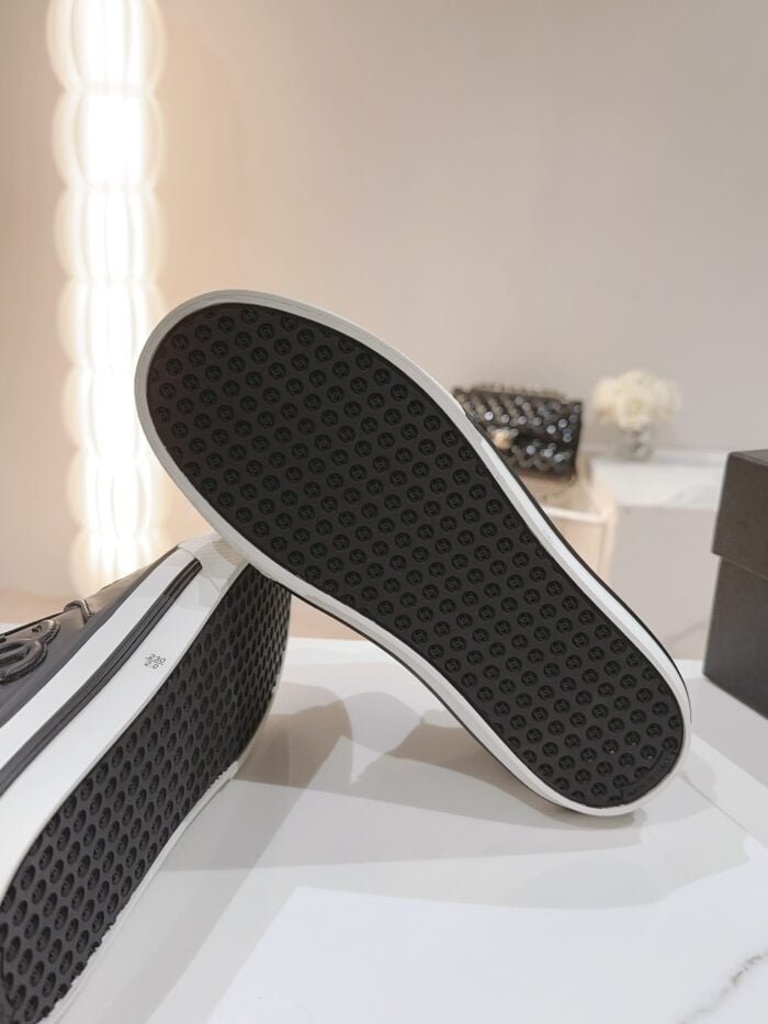 Chanel 23C Panda black and white pink sneakers Size: 35-40 note shoes size when you fill shipping address