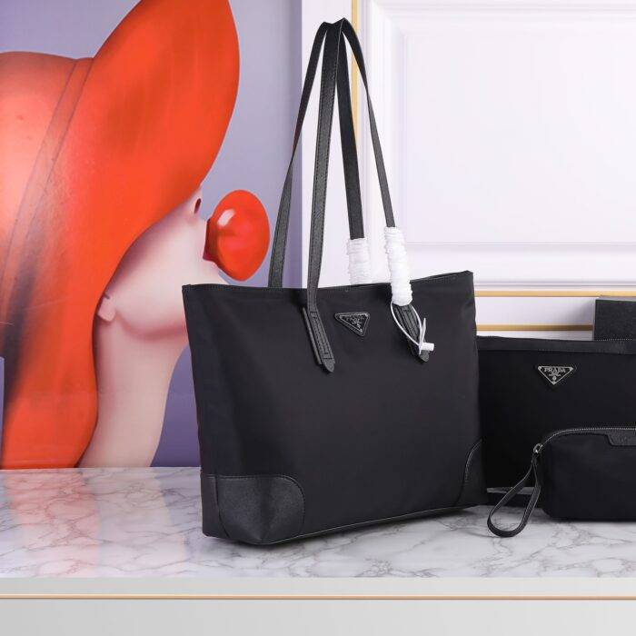 Prada 21Tote Three-piece set handbag size: 38 33cm
