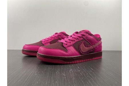 Nike Dunk Low Valentine’s Day (2022)