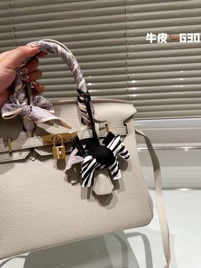 Hermès Birkin Togo Calf Gold Hardware Cream White size: 30Cm/ 25Cm