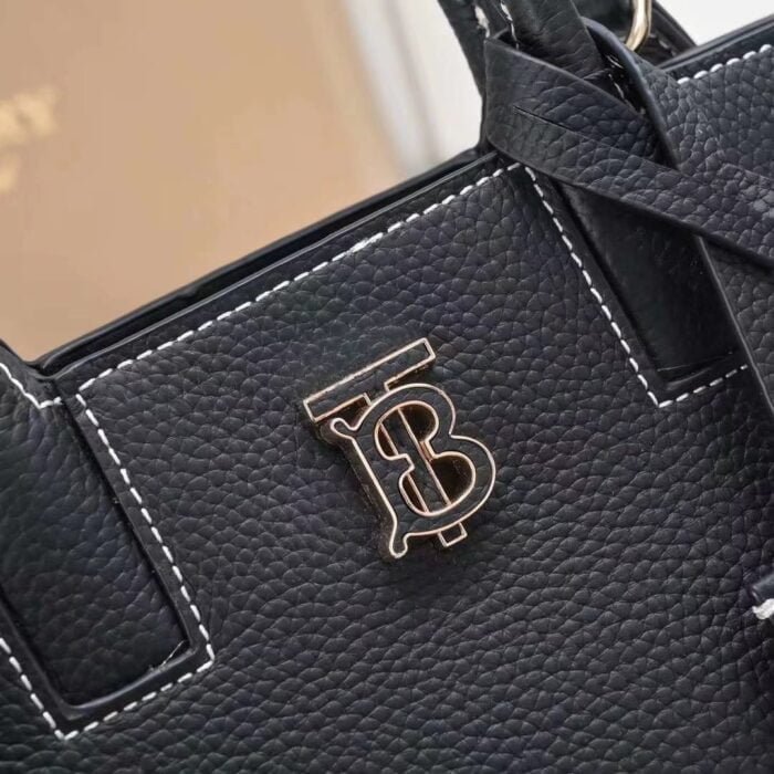 Burberry tote calfskin bag 8376 black size: 27 * 11 * 20 cm