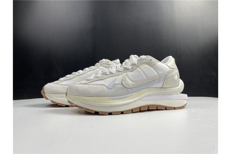 Nike Vaporwaffle Sacai Sail Gum