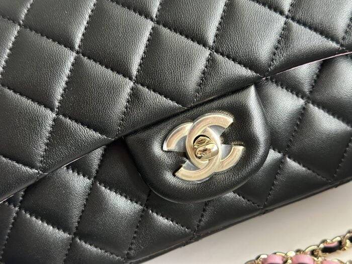 Chanel cf mini chain shoulderbag size: 20cmx13cmx9cm
