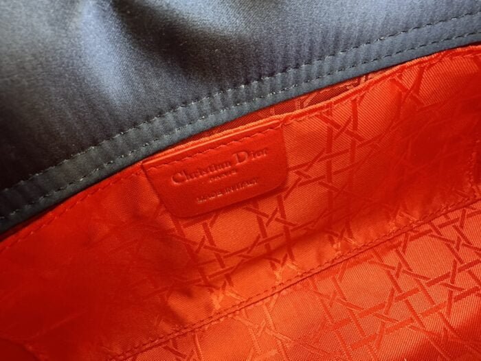 Dior satin diamond-encrusted Princess Diana bag blue 2320 size: 26*13*6cm