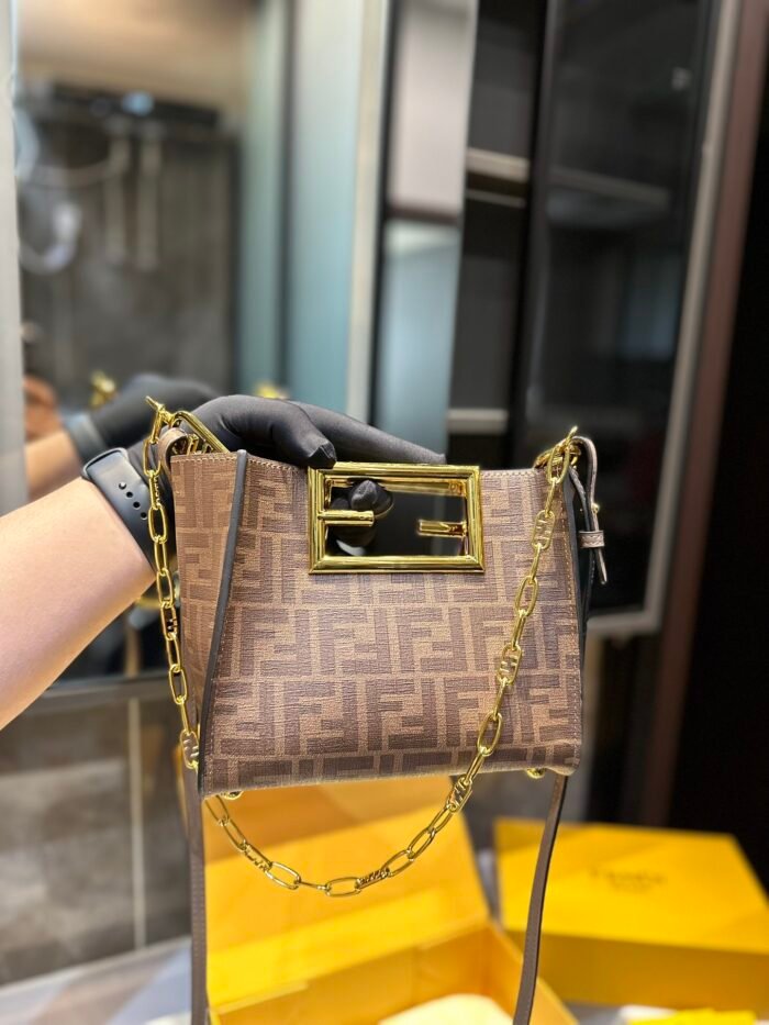 Fendi way Double F-buckle size: 20*9*17cm