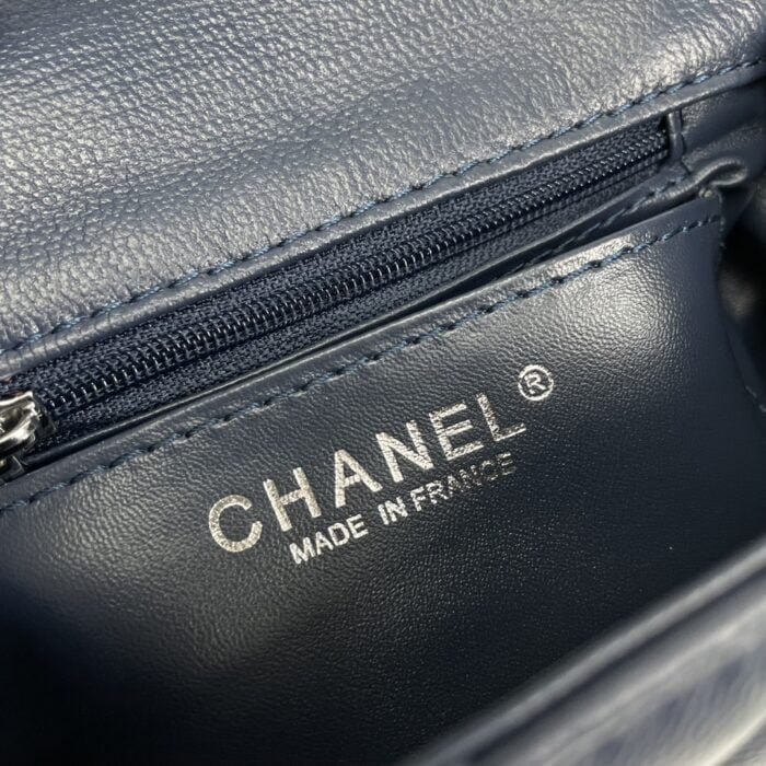 Chanel cf Square Fat 1115 sheepskin leather blue size: 18*14*7cm