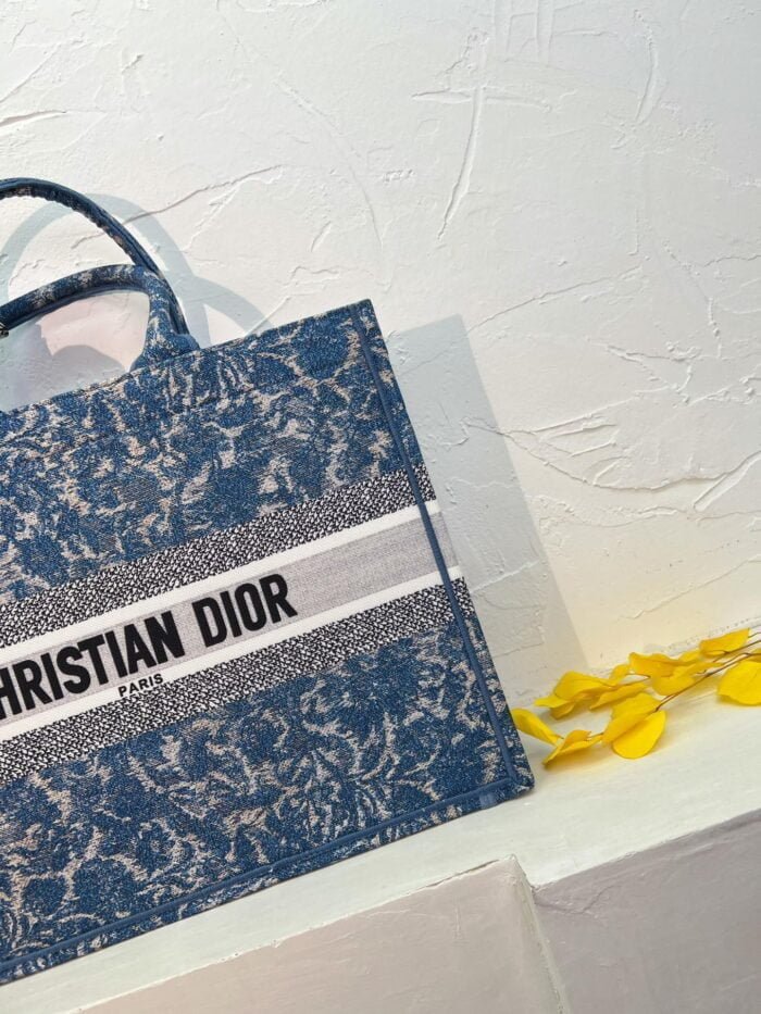 Dior book tote bag blue with small wallet size 41cm