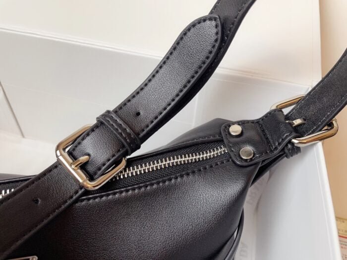 Prada Vintage Baguette underarm bag 1BD740 black