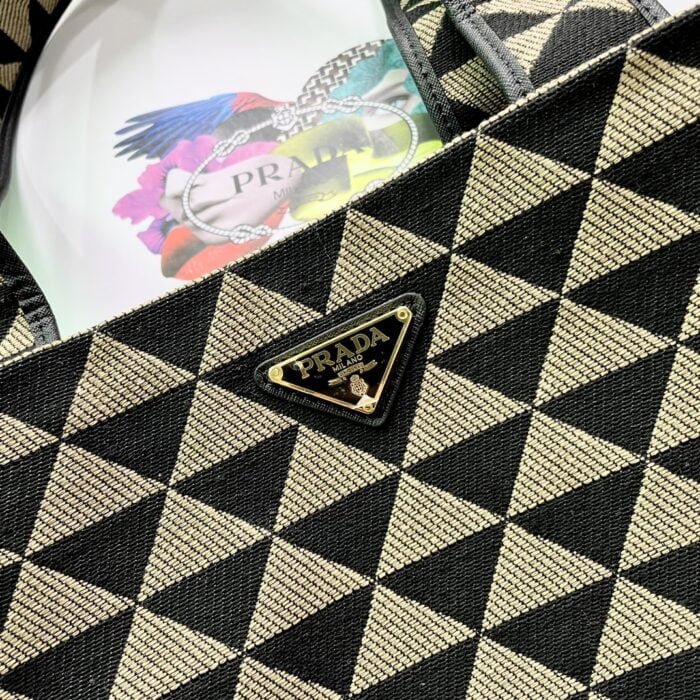 Prada embroidered fabric tote bag 1BA360 SXK8865 size: 35.5*41*11cm