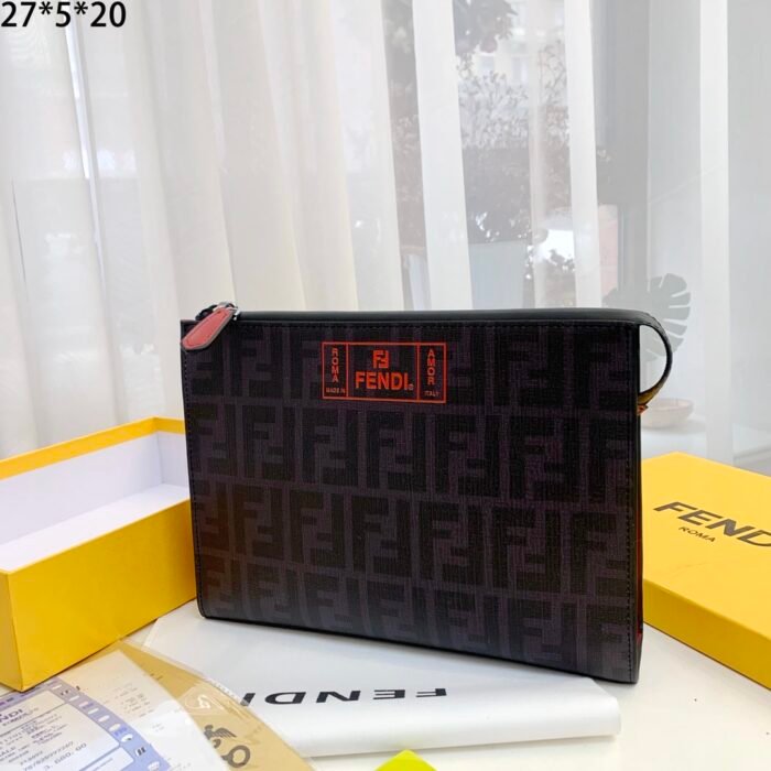FENDI Large capacity Handbag Size: 20 * 30cm