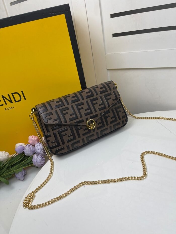 FENDI Three-piece leather wallet 2122 Size: 23CM