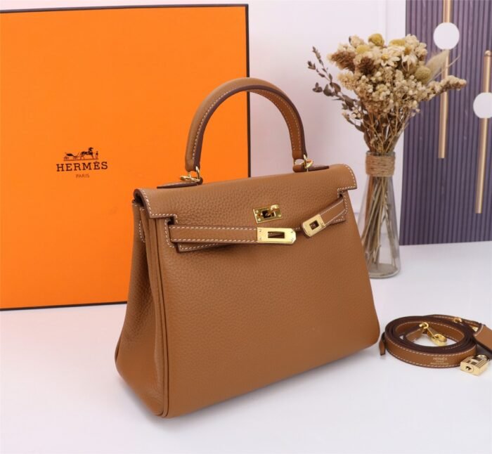 Hermès Kelly Togo Calf Gold hardware Golden brown size: 25Cm/ 28Cm
