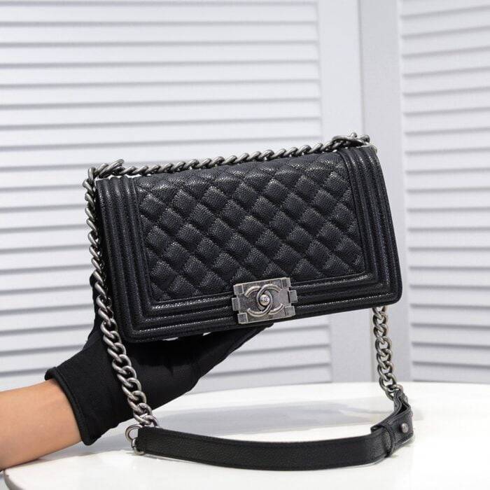 Chanel Cowhide caviar with sliver hardware size: 25*15*9cm