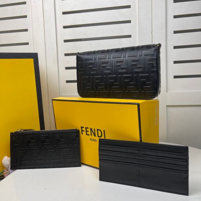 FENDI Three-piece leather wallet 2122 Size: 23CM