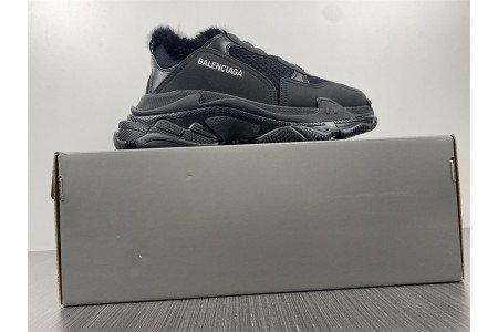 Balenciaga Triple S SNEAKER