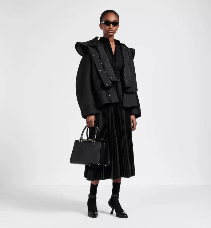 DIOR / MEDIUM BOSTON BAG Black Box Calfskin M8675UBEQ_M900