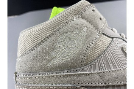 WMNS AIR JORDAN 1 MID ‘GHOST GREEN’