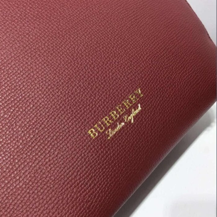 Burberry Heritage Archive The Banner wine red size: 25*19*12cm