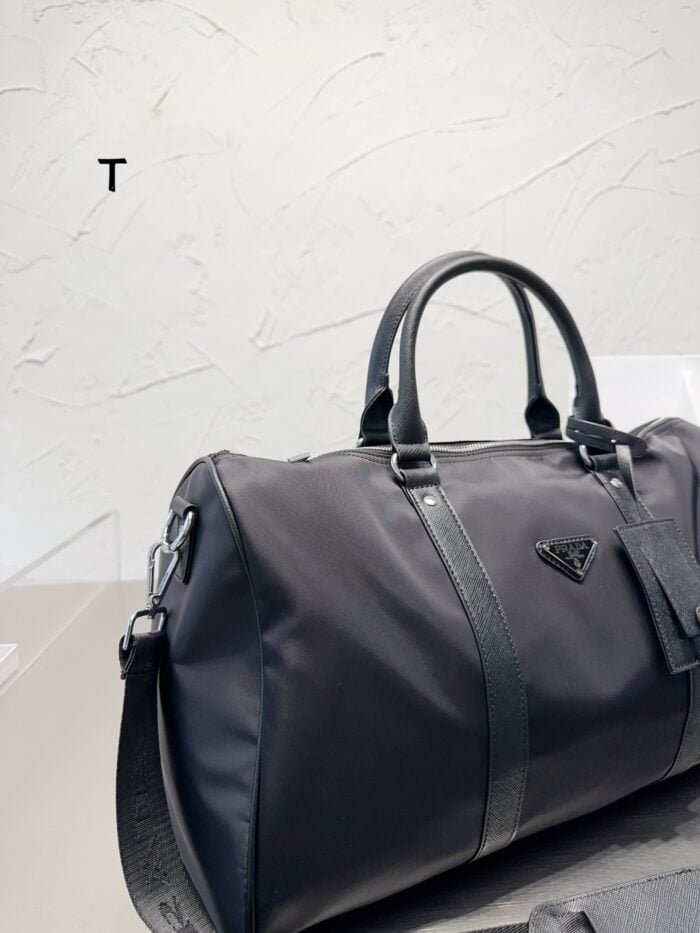 Prada travel bag size: 43*25cm