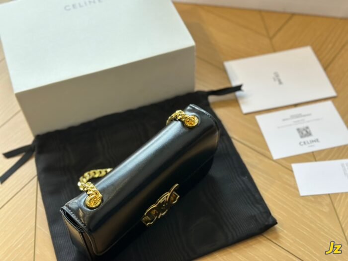 CELINE TRIOMPHE Crossbody bag Black Size: 20cm