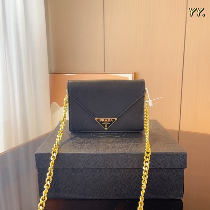 Prada Monochrome Chain bag 5 colors size: 21*4*14cm