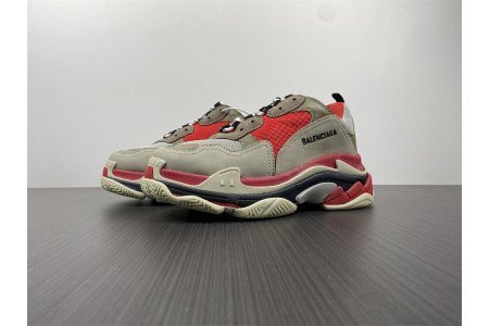 Balenciaga Triple S SNEAKER