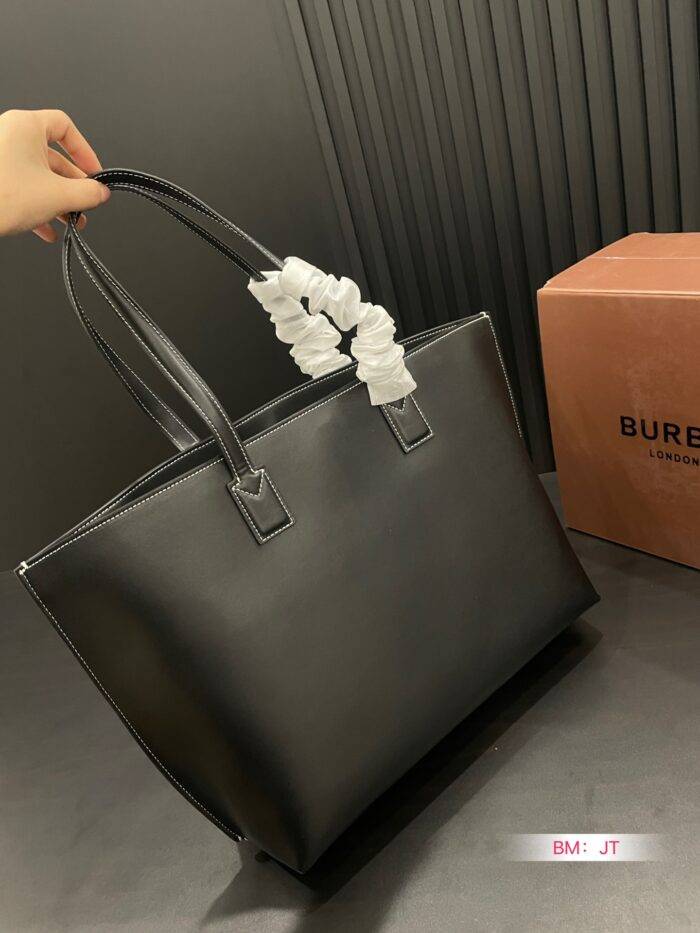 Burberry tote Shopping bag black brown size: 34*26cm