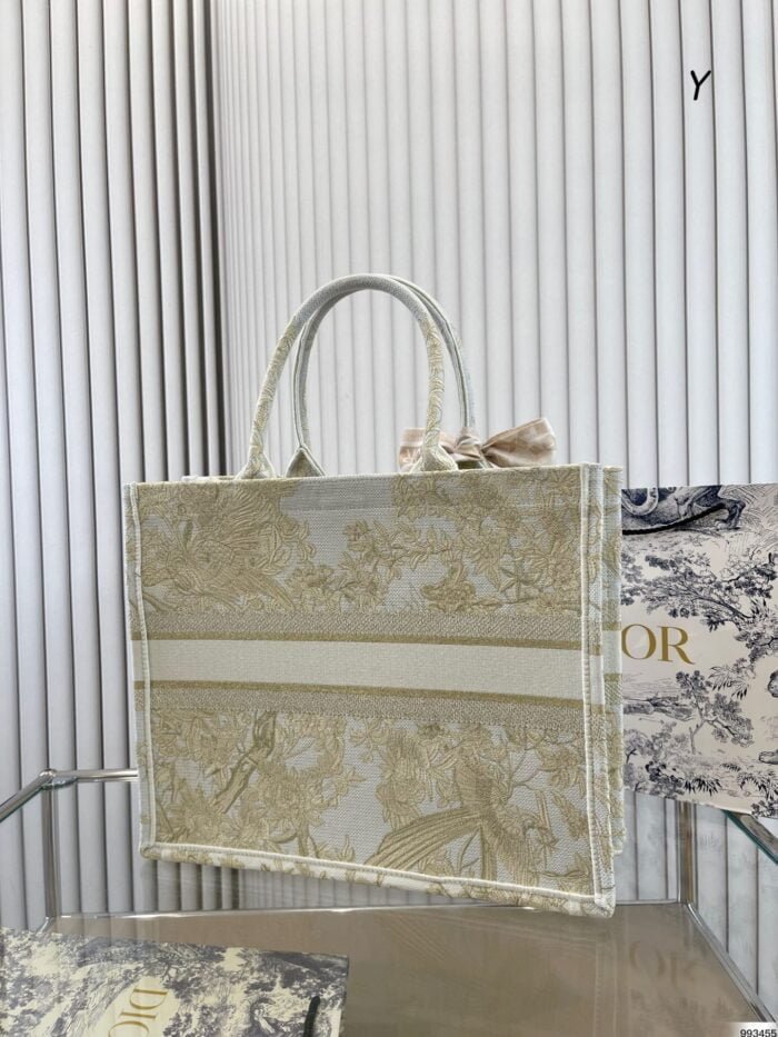 Dior BOOK Canvas tote size: 41*32/36*27cm
